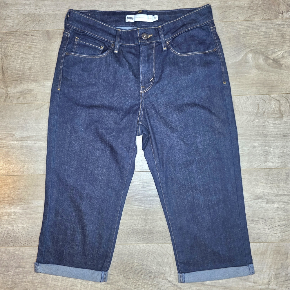 Levi's Women's Dark Blue Cropped Jeans